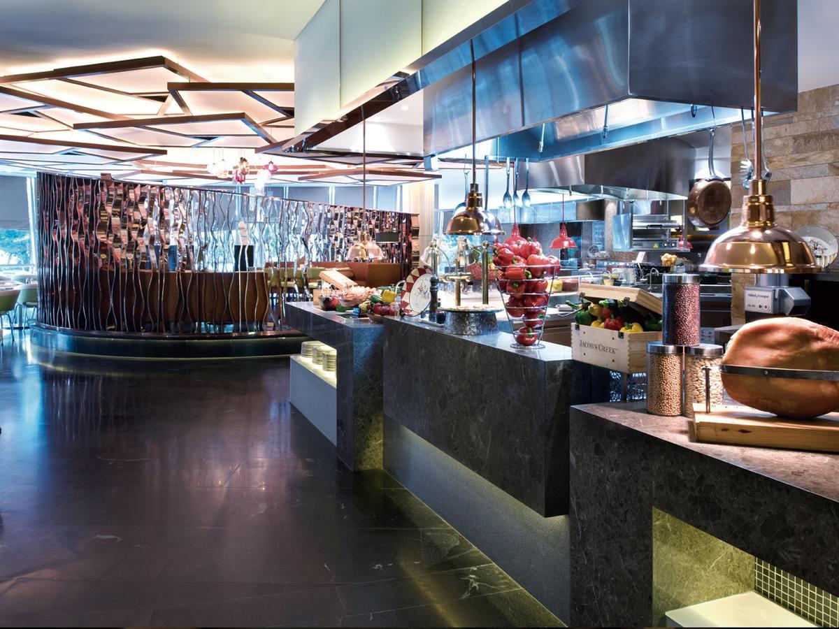Hotel Grand Millennium Hongqiao 5*