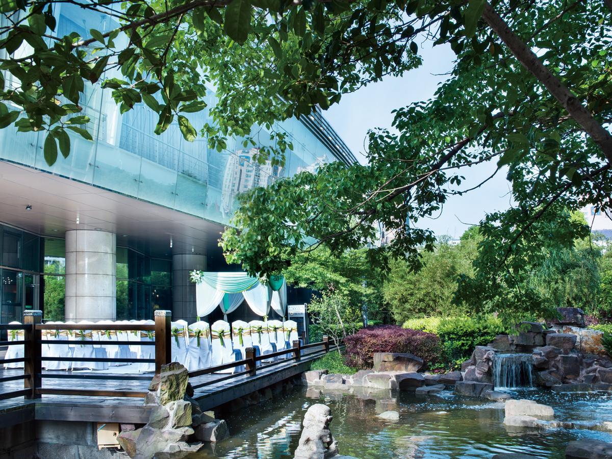 Grand Millennium Hongqiao 5*